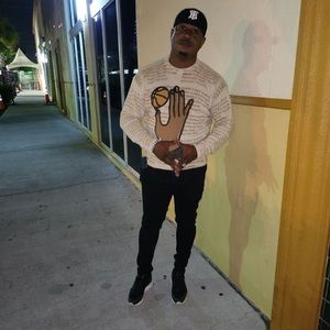 Meet your Posher, Wayne